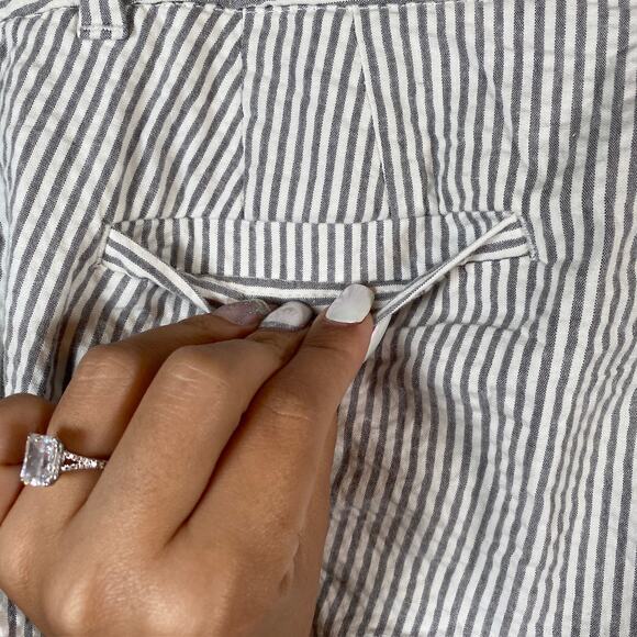 LOFT Womens Pants White Gray Striped Seersucker Cropped Ankle Cotton Blend 8 - Picture 13 of 14